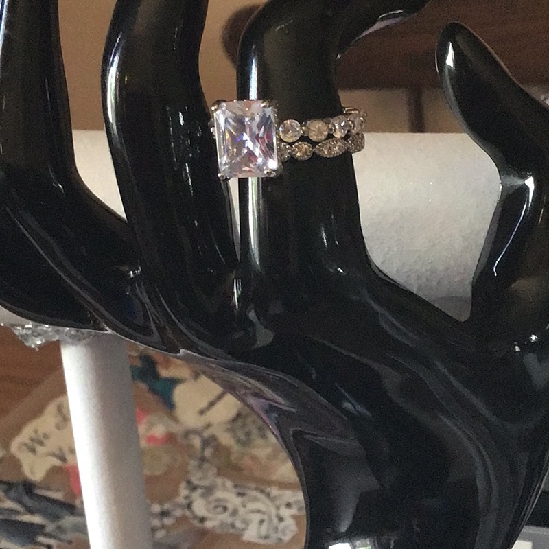 Stunning 2ct Wedding Ring Set
